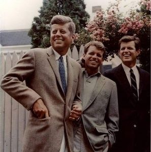 Meet your Posher, Dominick